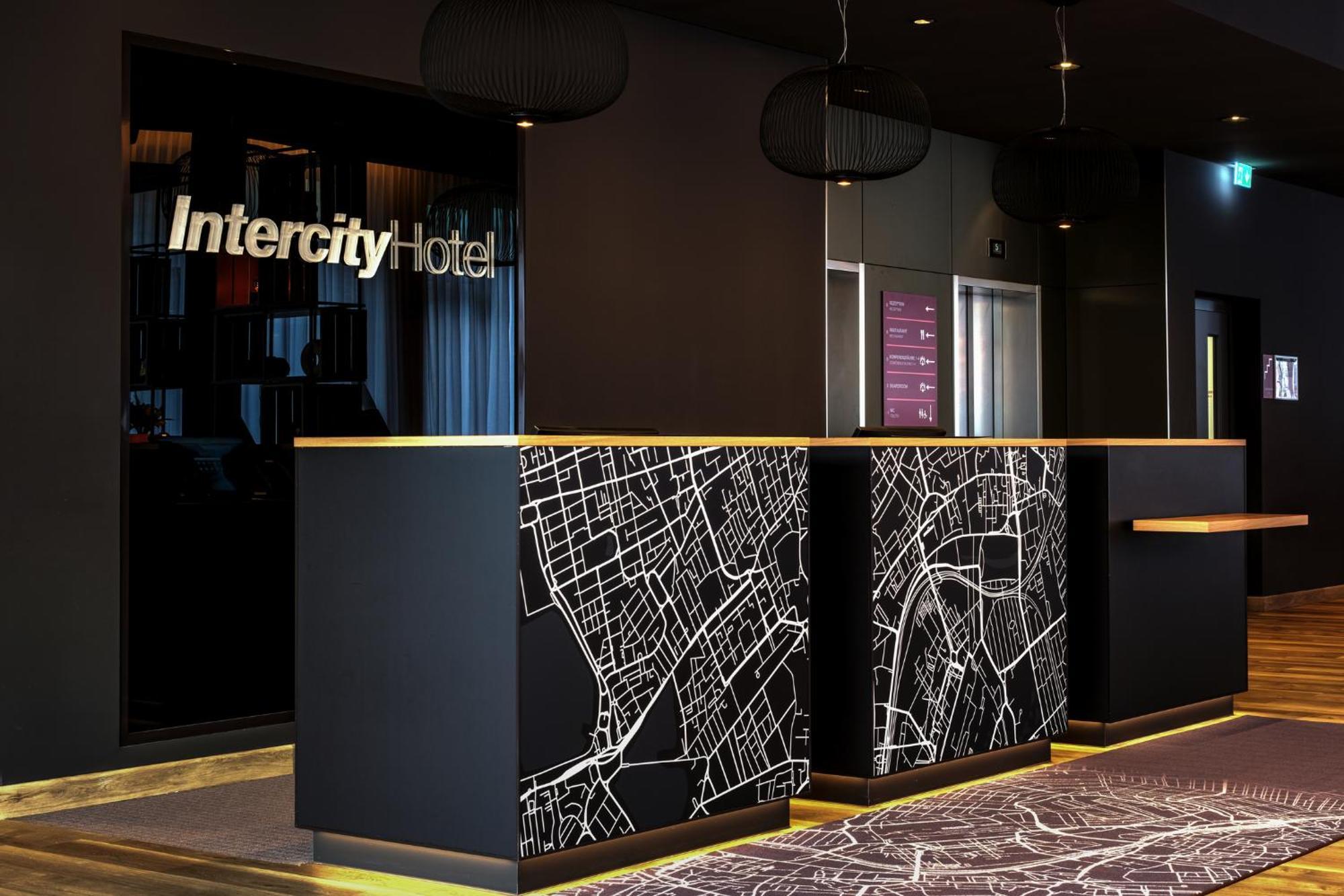 Intercityhotel Luebeck Exterior photo