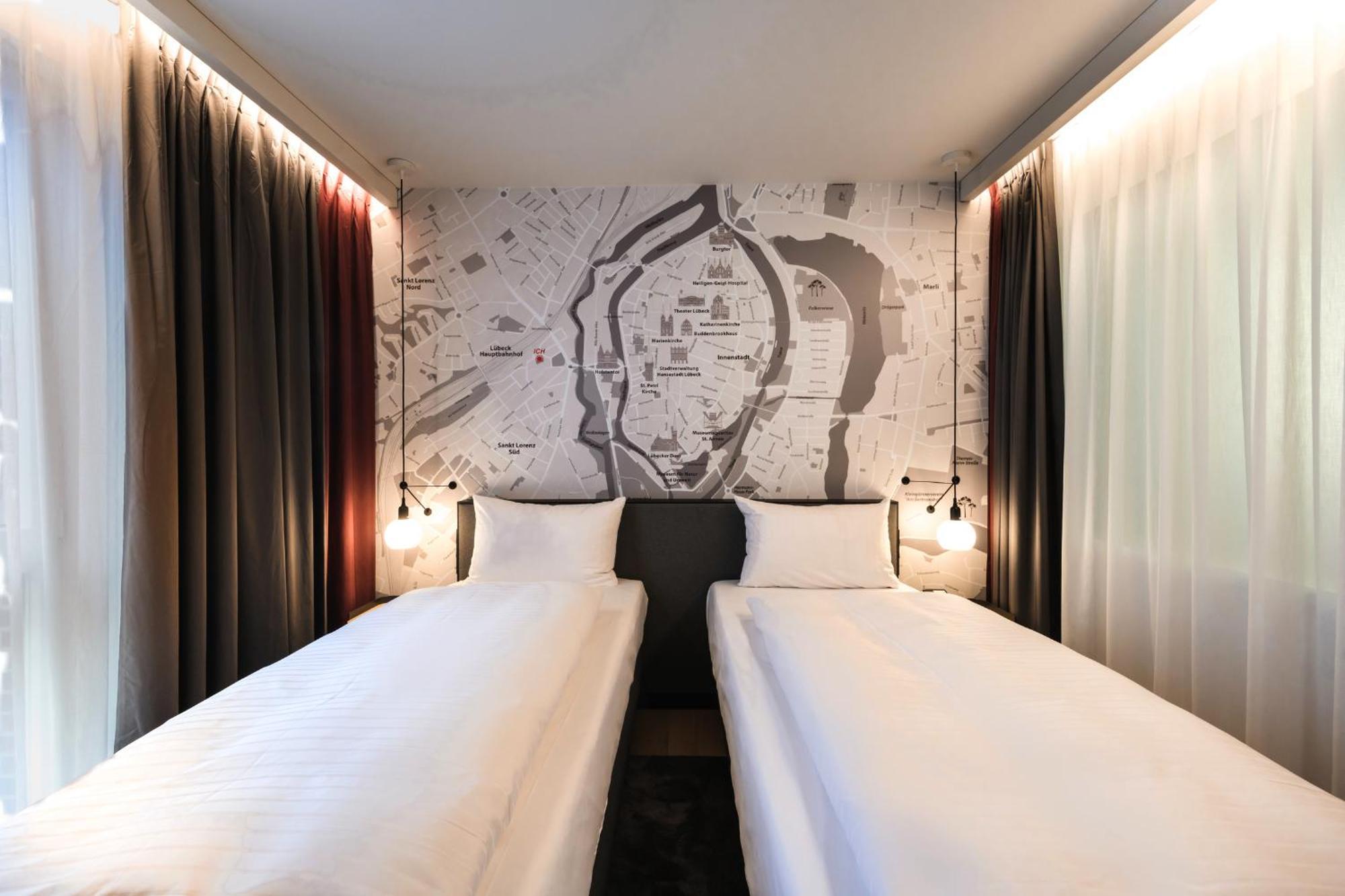 Intercityhotel Luebeck Exterior photo